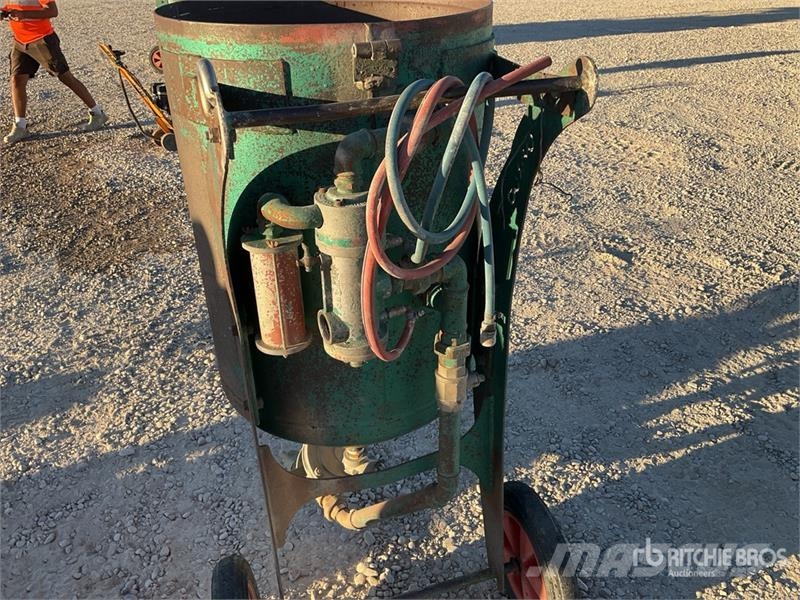 Clemco SCWB-2452 Sand Blaster Construcción - Otros