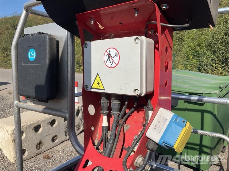CMC S20 Crawler Diesel Articulating Boom Lift رافعات سلة مفصلية