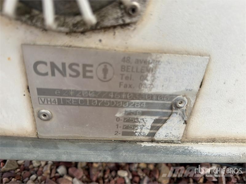 CNSE S/A Abri Sur Roues その他トレーラー
