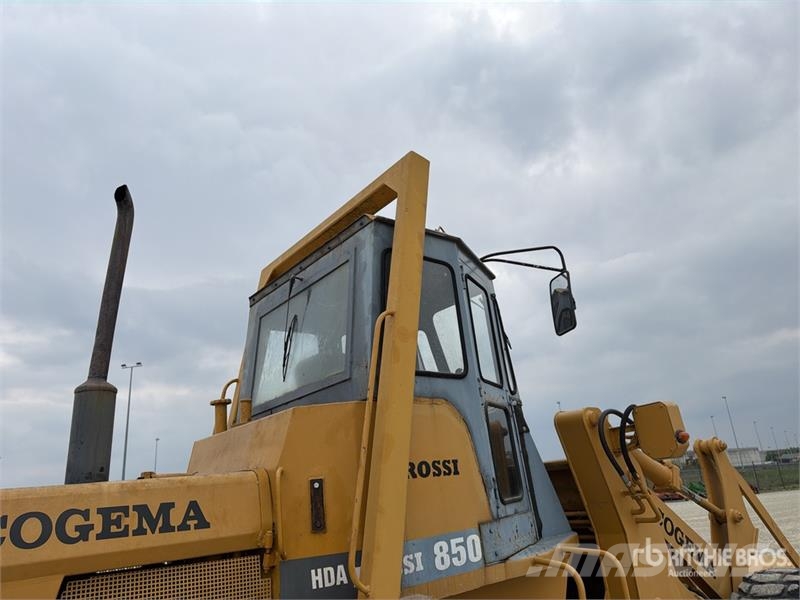 Cogema 850 Колесни товарачи