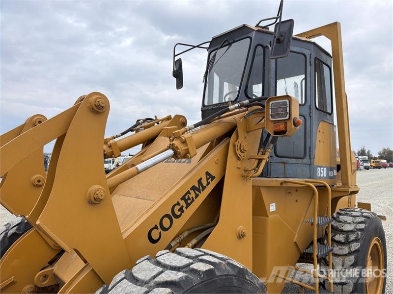 Cogema 850 Колесни товарачи