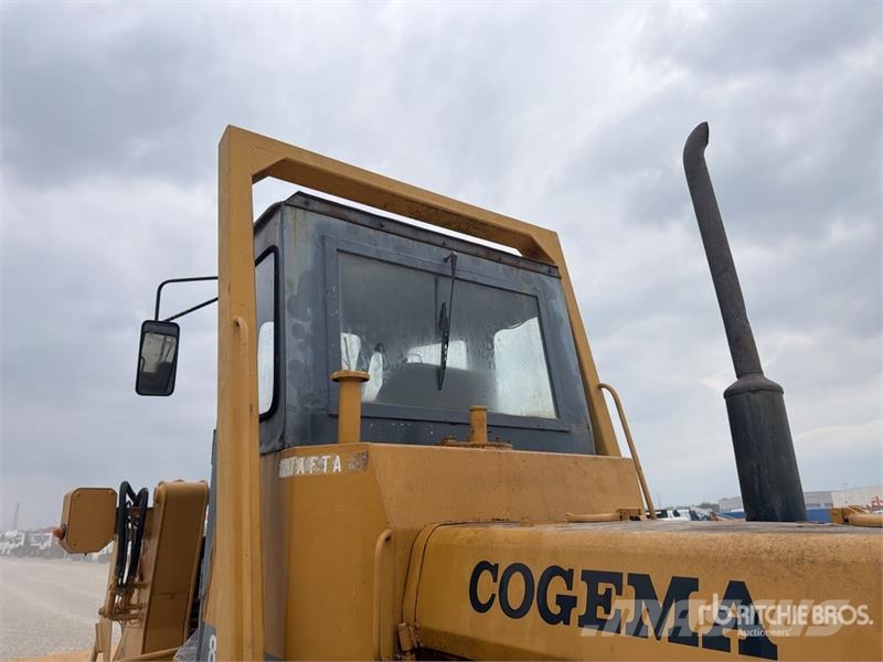 Cogema 850 Колесни товарачи