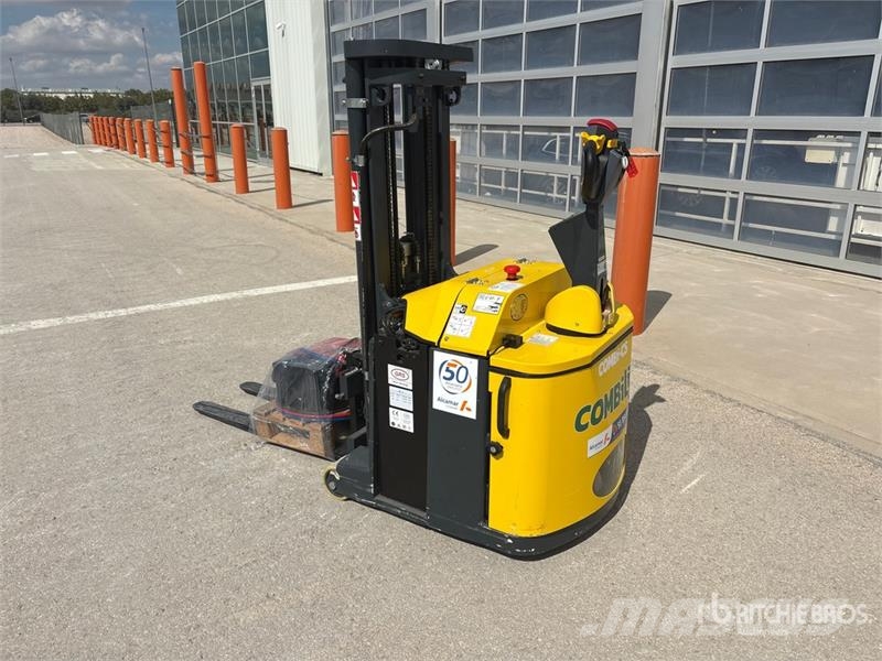 Combilift Combi-CS 2500 kg Electric Stacker Samopogonski ručni viljuškari