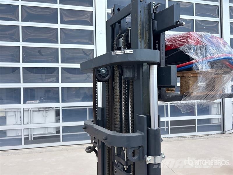 Combilift Combi-CS 2500 kg Electric Stacker Samopogonski ručni viljuškari