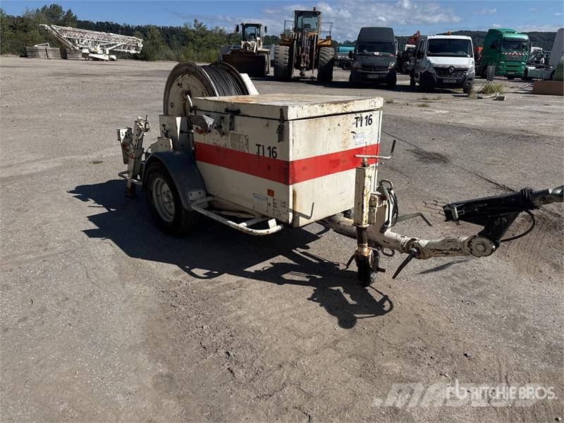 Comema Treuil 1 Essieu S/A Winch Подемници, лебедки и елеватори за материали