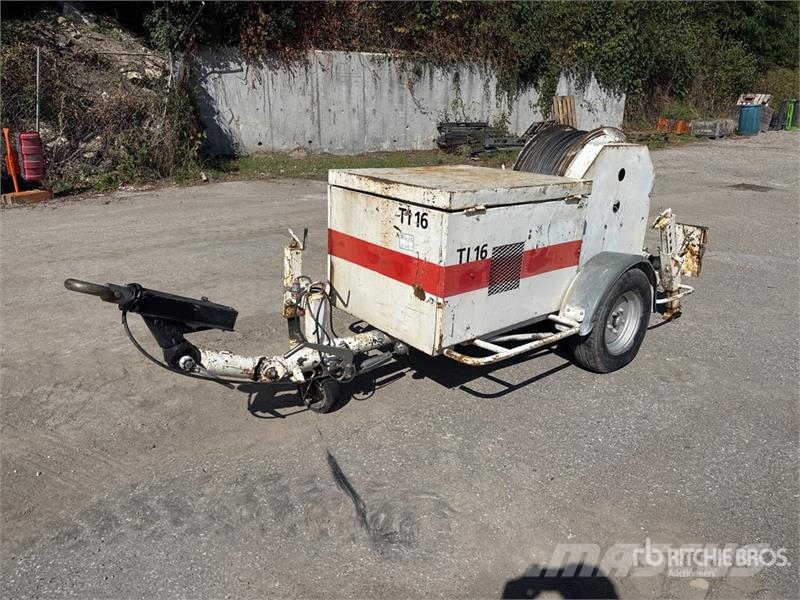 Comema Treuil 1 Essieu S/A Winch Подемници, лебедки и елеватори за материали
