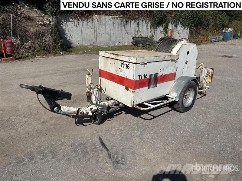 Comema Treuil 1 Essieu S/A Winch Cabrestantes, montacargas y elevadores de materiales