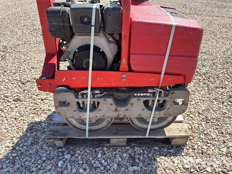 Compacteur A Guidage Manuel Walk Behind Roller (In Diğer silindirler