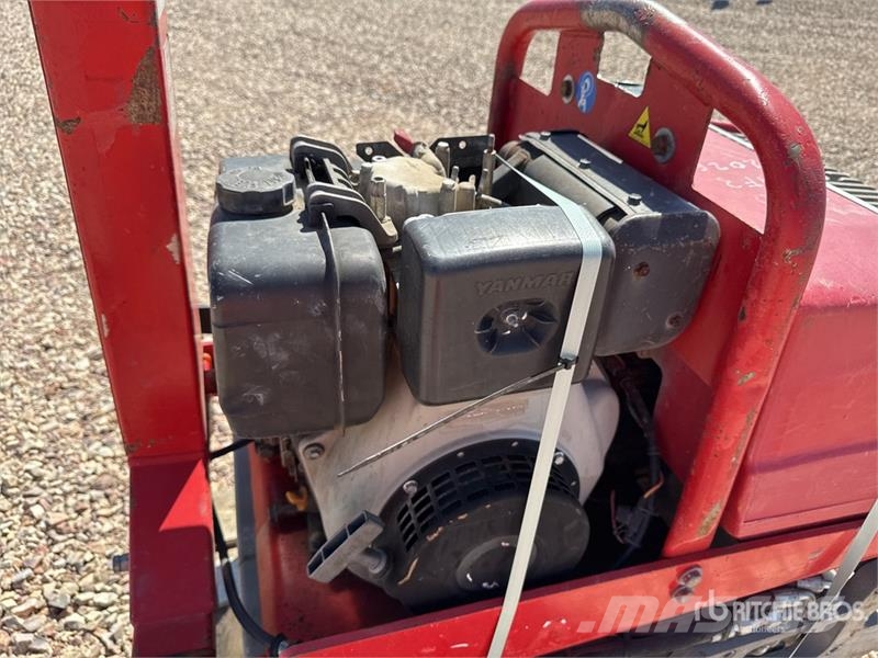 Compacteur A Guidage Manuel Walk Behind Roller (In Diğer silindirler