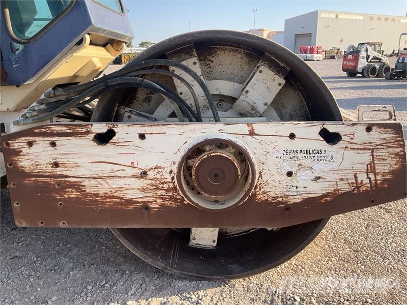 Compactor MV 616 DT Smooth Drum Walzenzüge