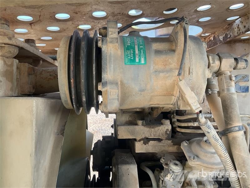 Compactor MV 616 DT Smooth Drum Walzenzüge