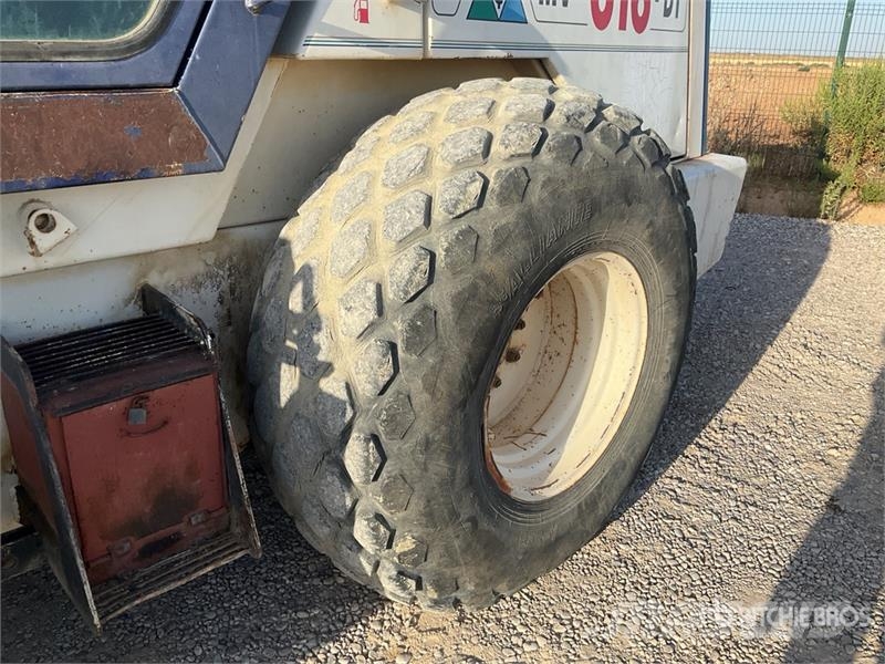 Compactor MV 616 DT Smooth Drum Walzenzüge