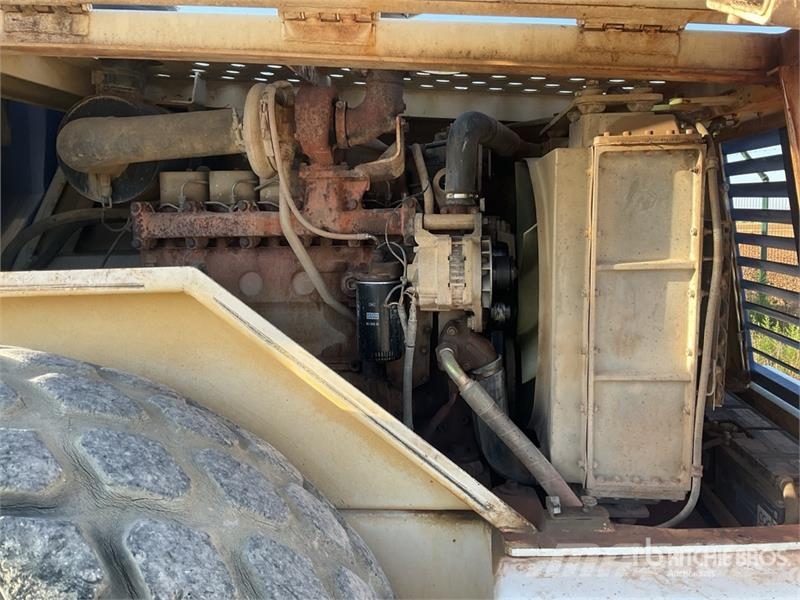 Compactor MV 616 DT Smooth Drum Walzenzüge
