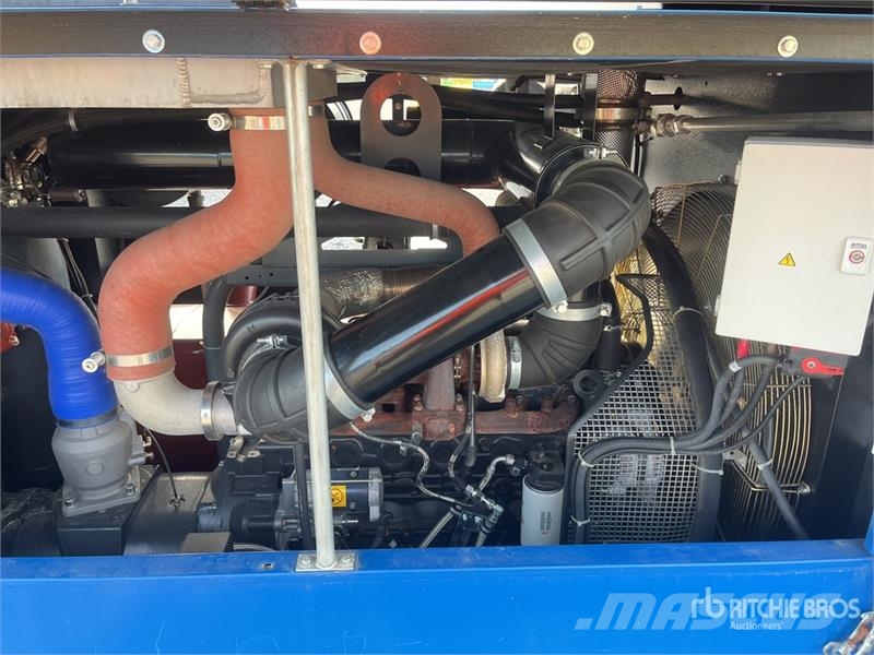 Compair C200TS-24 20 m3/min DLT2703HP Air Compressor Kompresori