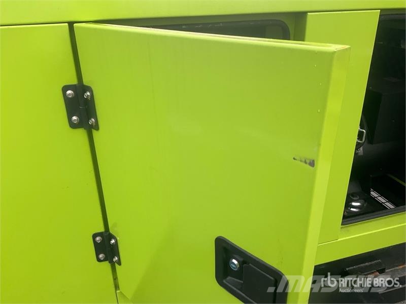 Compal VG-R30 Diesel 30 Kw Portable Generator Set Dīzeļģeneratori
