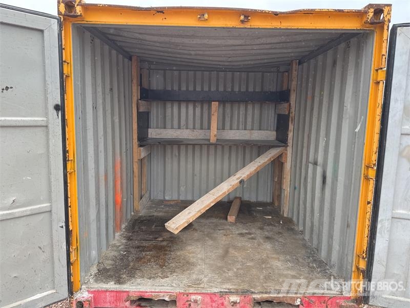 Conteneur 8' Storage Container Storage containers