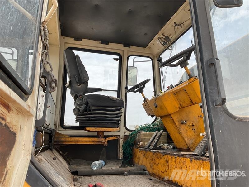 Corinsa CCH721 Pneumatic Roller Kolesni valjarji s pnevmatikami