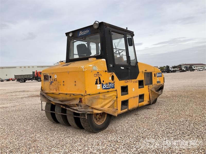 Corinsa CCH721 Pneumatic Roller Kolesni valjarji s pnevmatikami