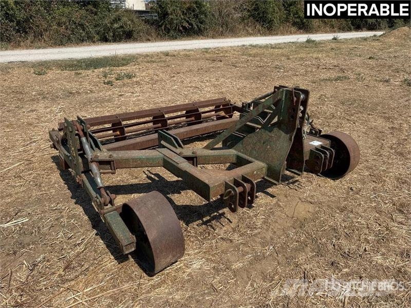 Cousins Vform Chassis Decompacteur 2.2 m 3-Point Frame Sub Inne maszyny i akcesoria uprawowe