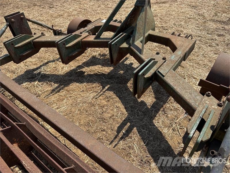 Cousins Vform Chassis Decompacteur 2.2 m 3-Point Frame Sub Inne maszyny i akcesoria uprawowe
