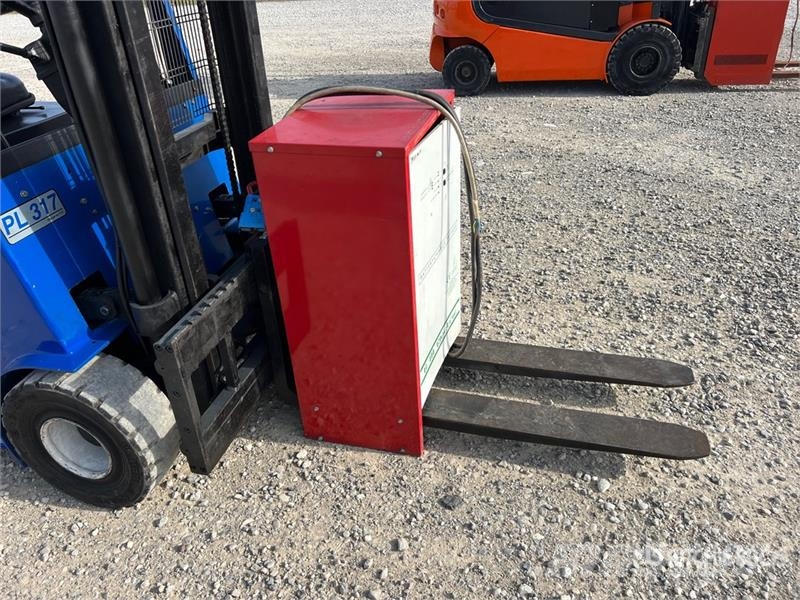 CTC PL 317 1700 kg Electric Forklift Akumulátorové vozíky