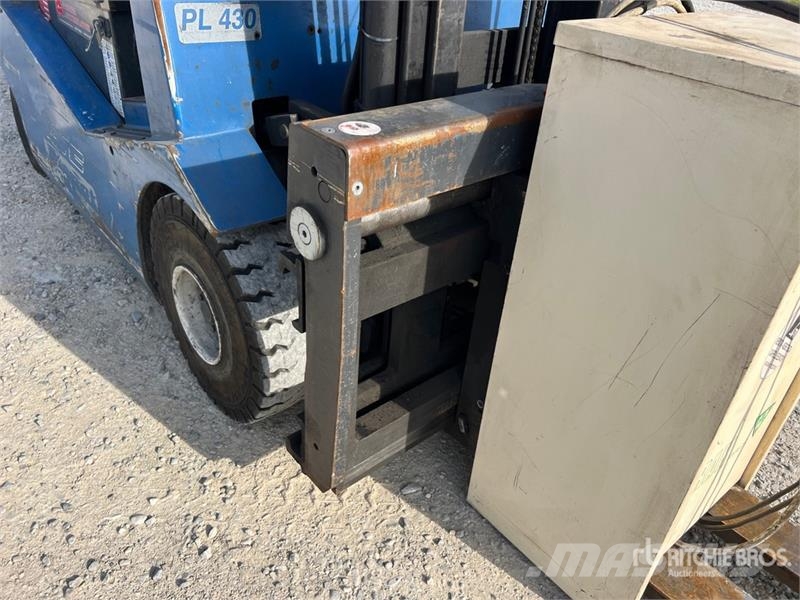 CTC PL430 3000 kg Electric Forklift Akumulátorové vozíky