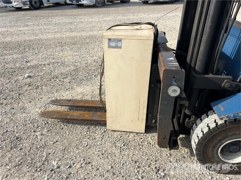 CTC PL430 3000 kg Electric Forklift Akumulátorové vozíky