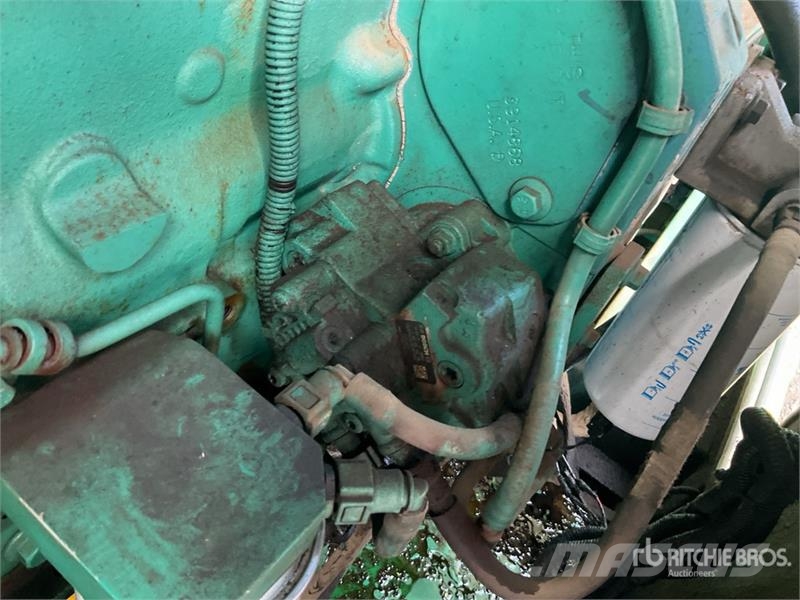 Cummins C220D5E 220 kVA Skid-Mounted Generator Set Naftové generátory