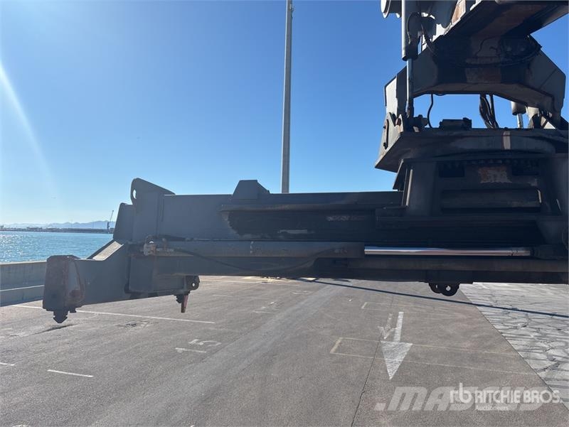 CVS F378.5 Container Reach Stacker Electric forklifts
