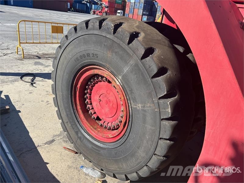 CVS F378.5 Container Reach Stacker Electric forklifts