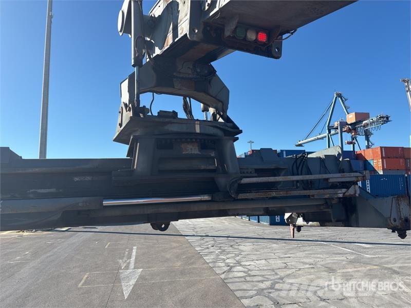 CVS F378.5 Container Reach Stacker Electric forklifts