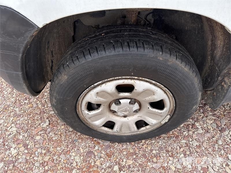 Dacia DUSTER 4WD SUV (Inoperable) Automobili