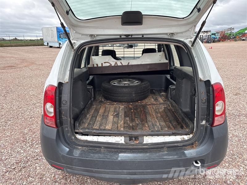 Dacia DUSTER 4WD SUV (Inoperable) Automobili