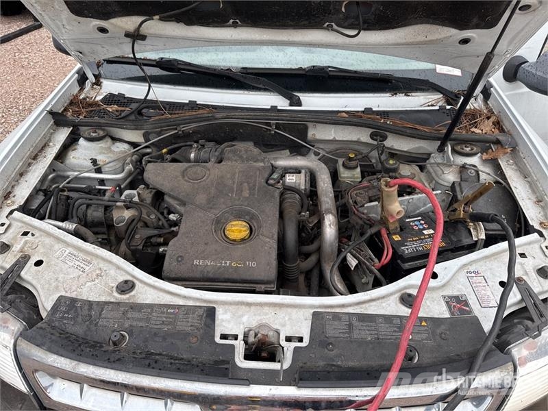 Dacia DUSTER 4WD SUV (Inoperable) سيارات