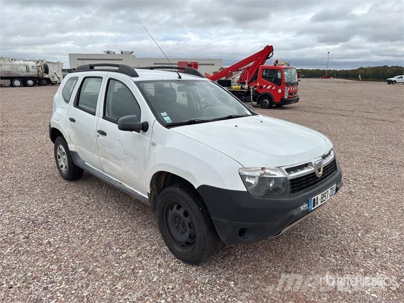 Dacia DUSTER 4WD SUV (Inoperable) Automobili