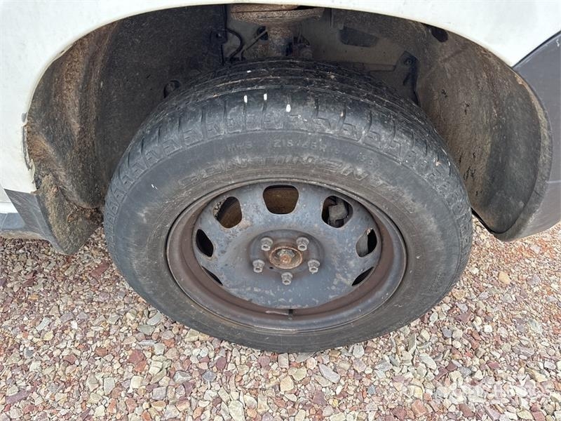 Dacia DUSTER 4WD SUV (Inoperable) Automobili