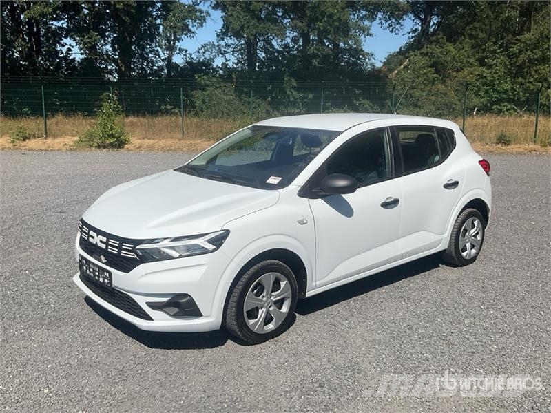 Dacia Sandero TCe 90 67 KW 1.0 Essential Automobile Sõiduautod