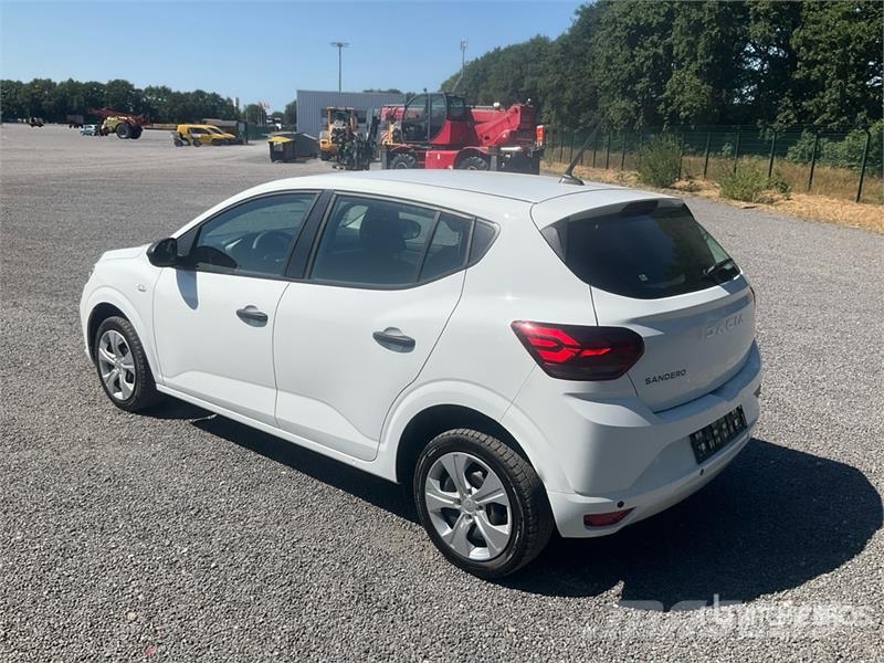 Dacia Sandero TCe 90 67 KW 1.0 Essential Automobile Sõiduautod