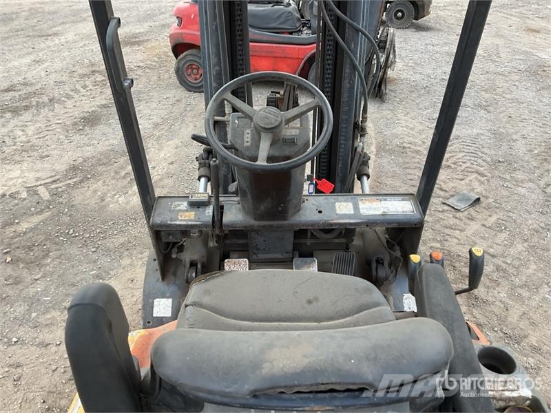 Daewoo D300 شاحنات ذات رافعات شوكية - أخرى