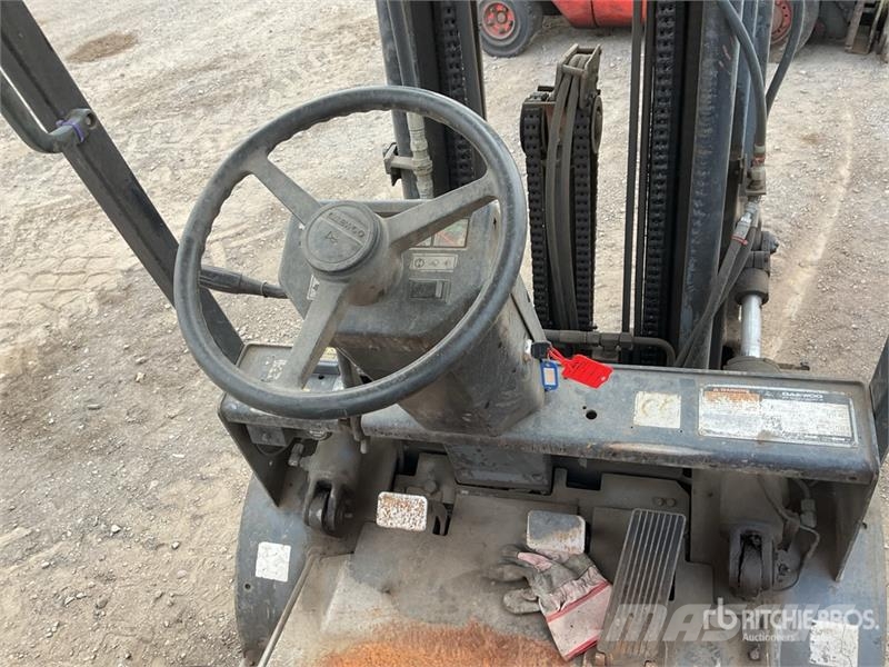 Daewoo D300 شاحنات ذات رافعات شوكية - أخرى