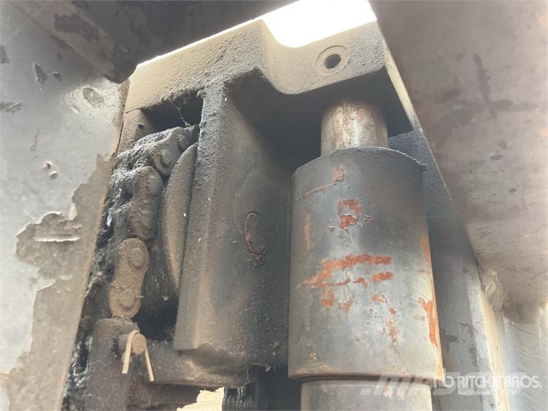 Daewoo D300 شاحنات ذات رافعات شوكية - أخرى