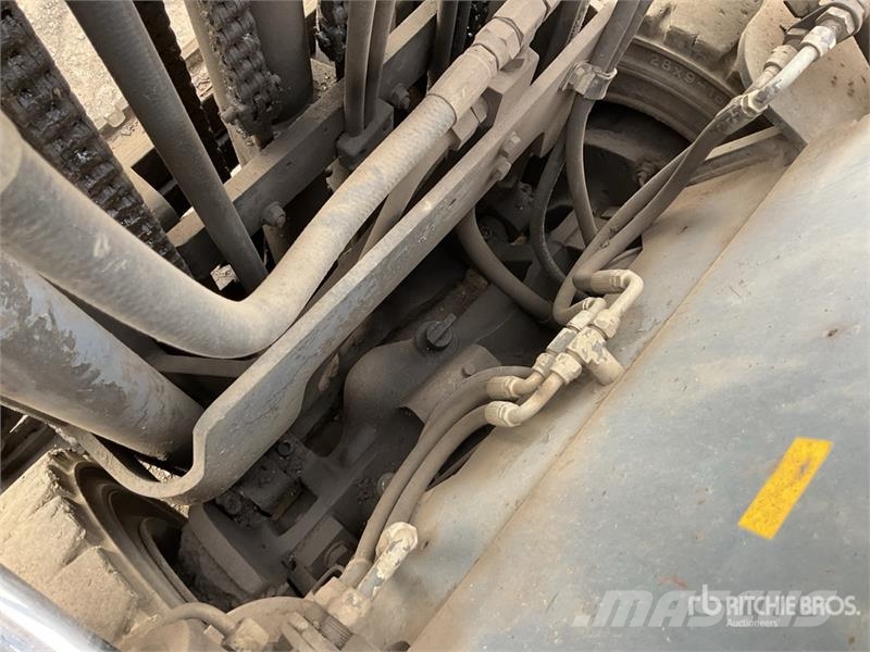 Daewoo D300 شاحنات ذات رافعات شوكية - أخرى