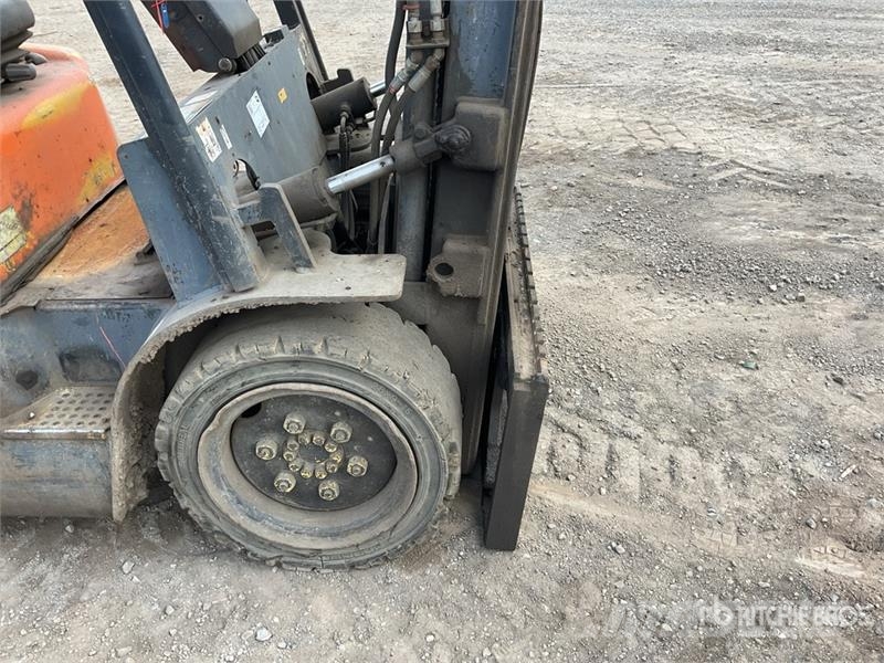 Daewoo D300 شاحنات ذات رافعات شوكية - أخرى