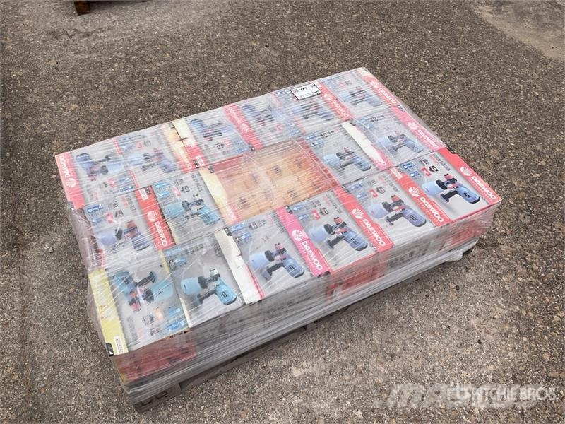 Daewoo of (16) Daewoo DALPG18Y-1 Paint Striper (Unused) معدات البناء - غير ذلك