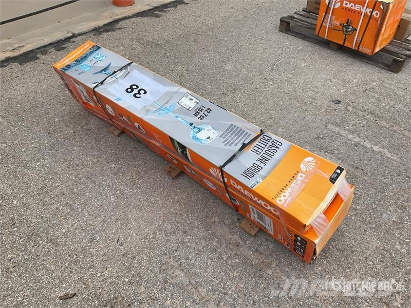 Daewoo of (2) Daewoo DABC430C Brush Cutter (Unused) Мульчирователи