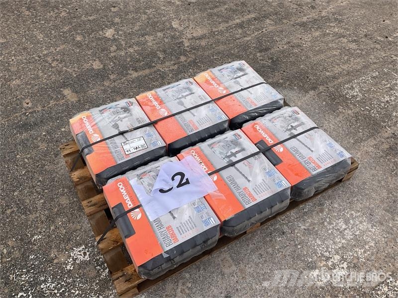 Daewoo of (6) Daewoo DARH32B Rotary Hammer (Unused) معدات البناء - غير ذلك