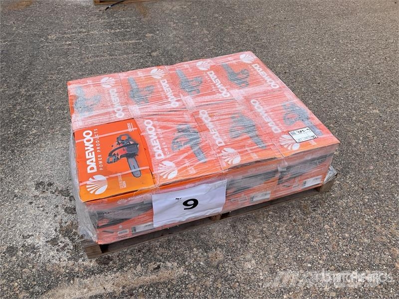 Daewoo of (8) Daewoo DACS3816 Electric Chain Saw (Unused) Motosserras e serras de limpeza