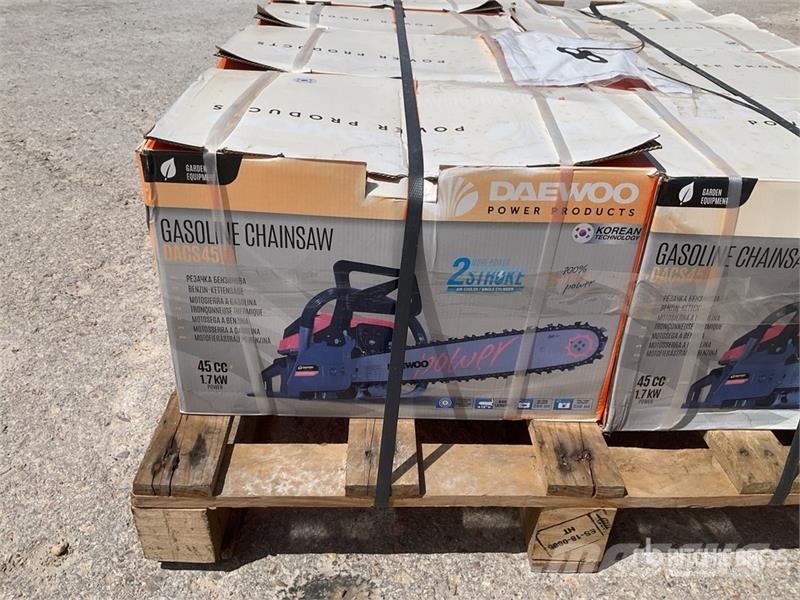 Daewoo of (8) Daewoo DACS4516 Chain Saw (Unused) Moottori- ja raivaussahat