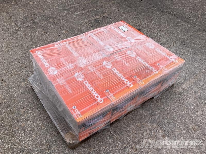 Daewoo of (8) Daewoo DACS4516 Electric Chain Saw (Unused) Motosserras e serras de limpeza