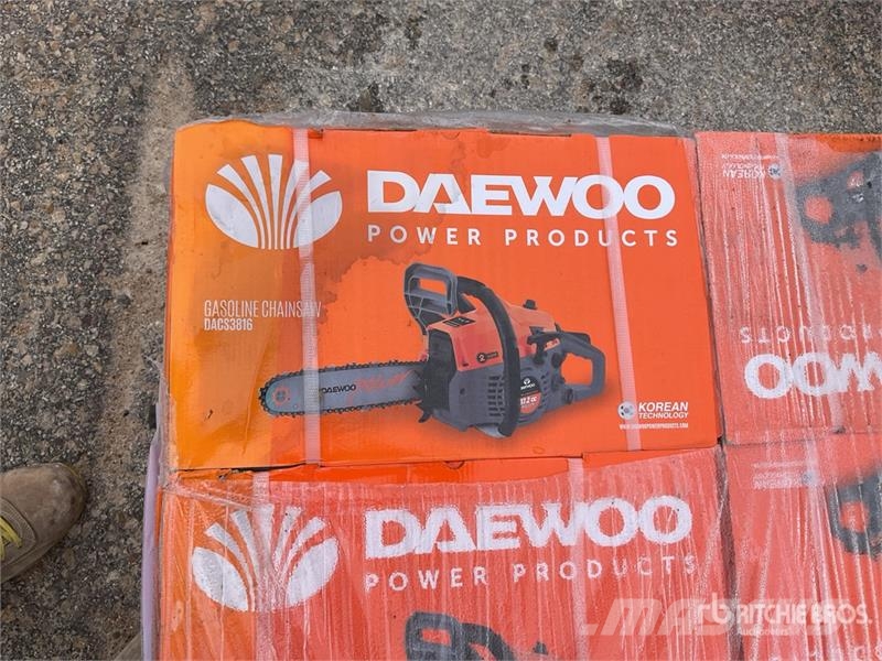 Daewoo of (8) Daewoo DACS3816 Electric Chain Saw (Unused) Motosserras e serras de limpeza